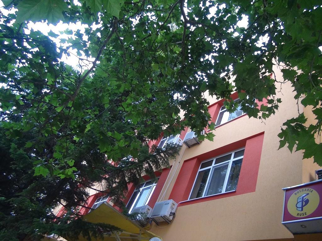 Family Hotel Familya Ruse Zewnętrze zdjęcie