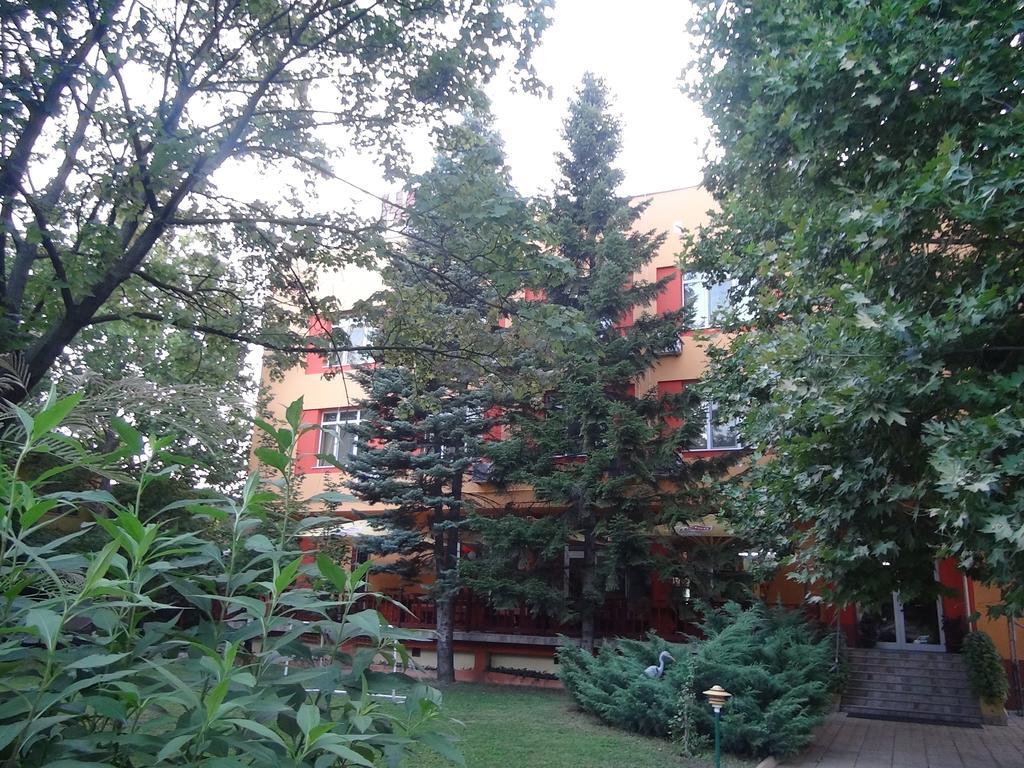 Family Hotel Familya Ruse Zewnętrze zdjęcie