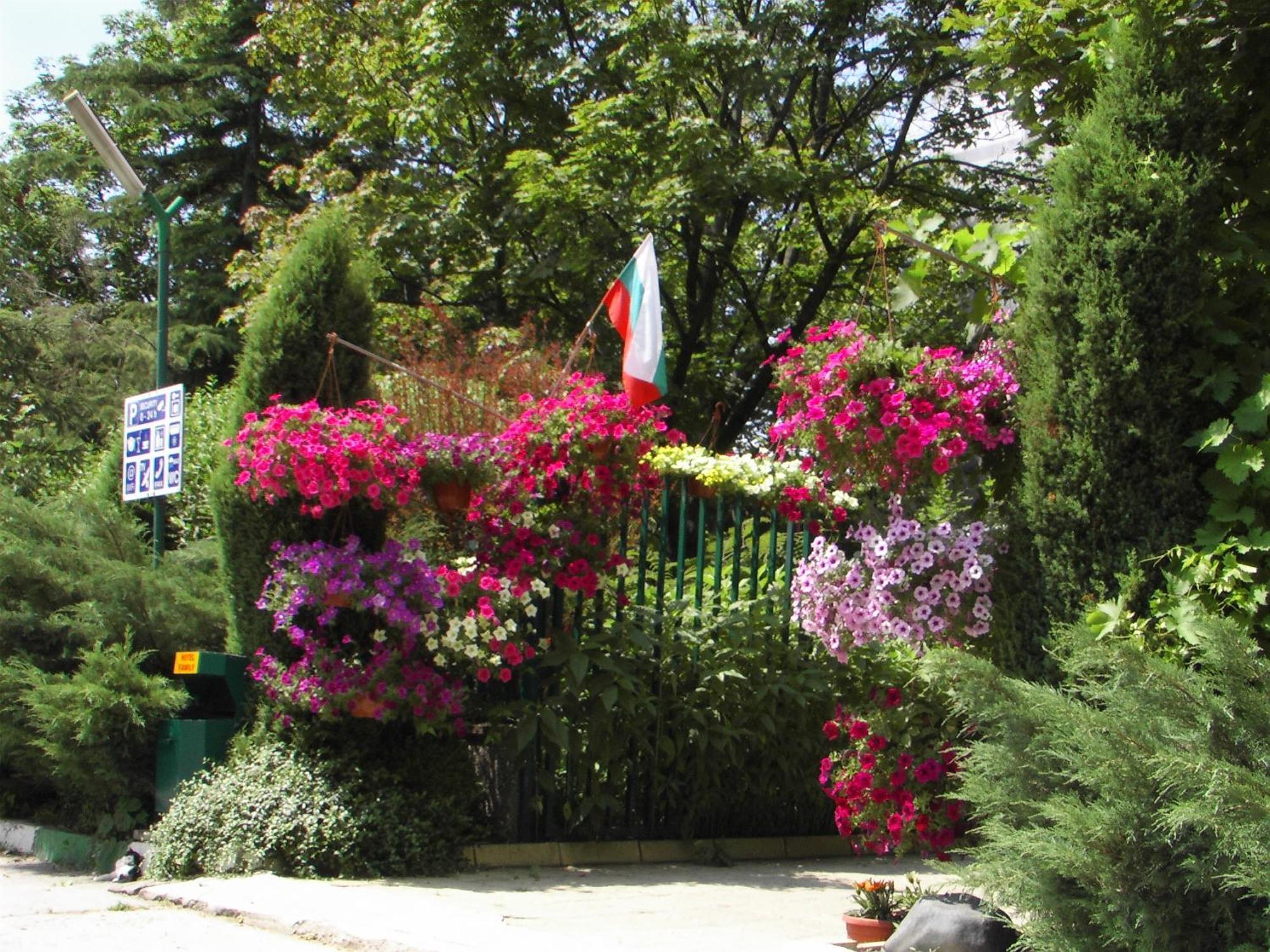 Family Hotel Familya Ruse Zewnętrze zdjęcie