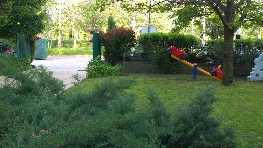 Family Hotel Familya Ruse Zewnętrze zdjęcie